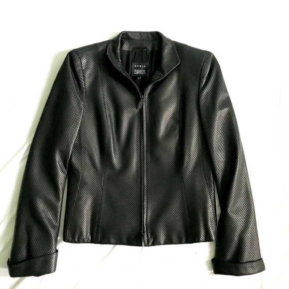 ❤️SOLD❤️Akris Preforated Leather Jacket Sz 6 EUC - Picture 2 of 8